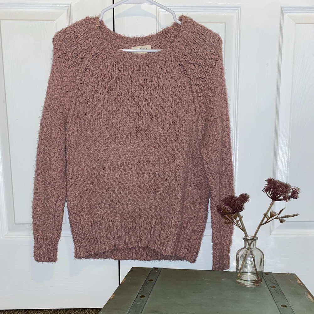 Yes Lola XS pink sweater.